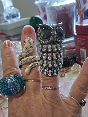 Source Unknown Silver Owl Cocktail Ring with Clear Crystals